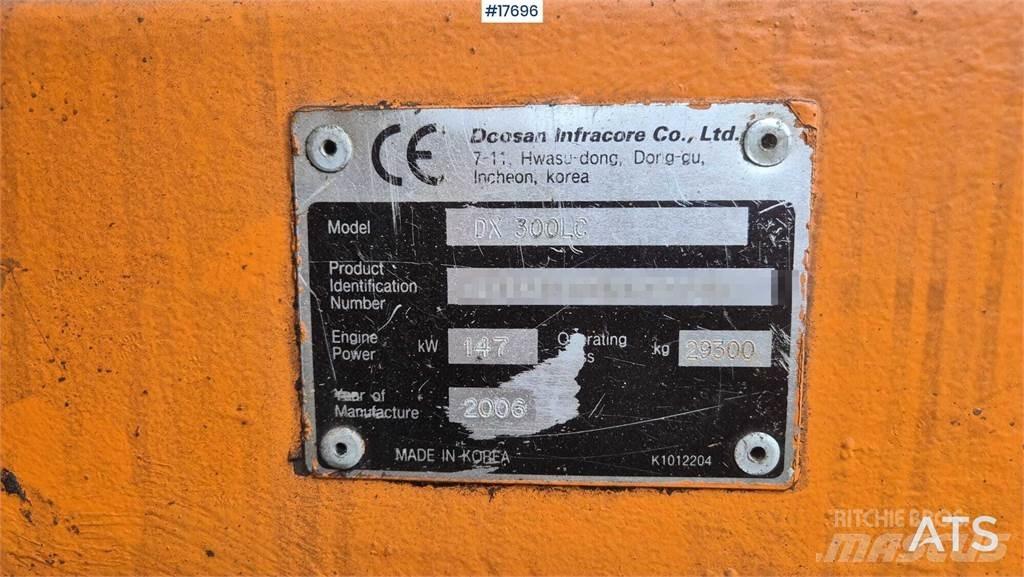 Doosan DX 300 LC Гусеничні екскаватори