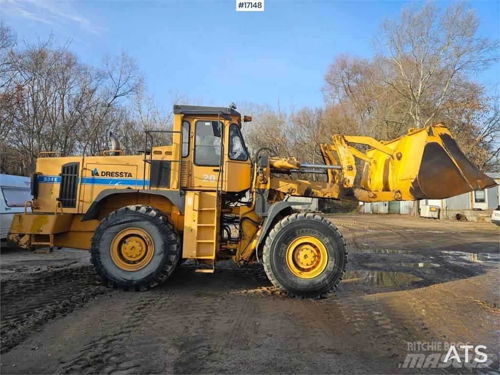 Dressta 534E Фронтальні навантажувачі