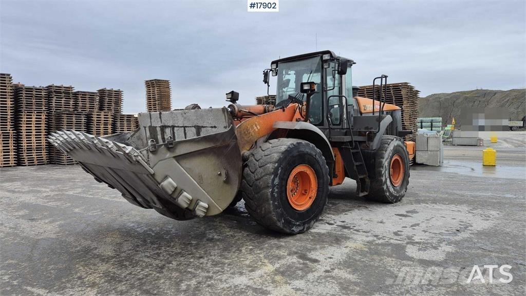 Hitachi ZW 310 Фронтальні навантажувачі