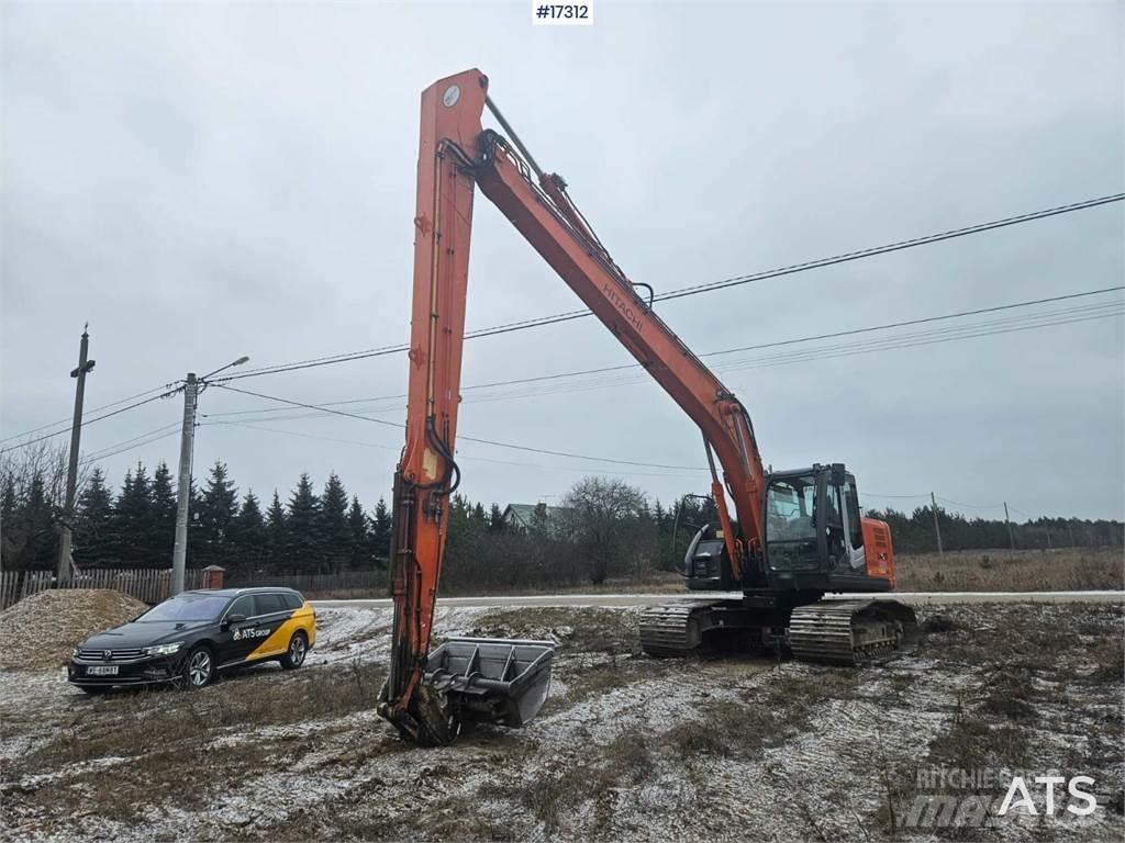 Hitachi ZX 225 US LC Гусеничні екскаватори