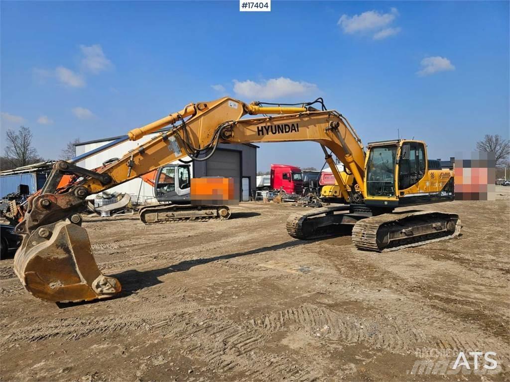 Hyundai R260LC Гусеничні екскаватори