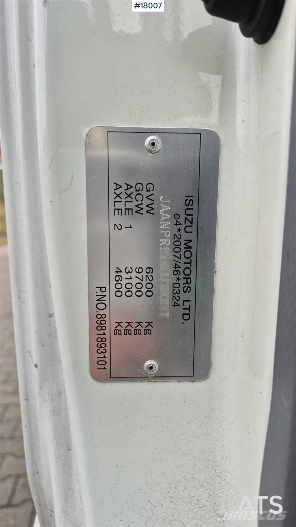 Isuzu N2R Автокрани