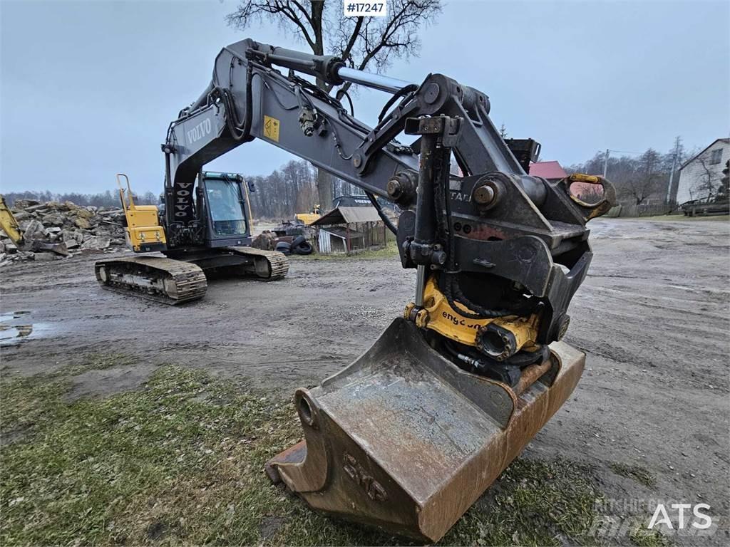 Volvo EC220DL Гусеничні екскаватори