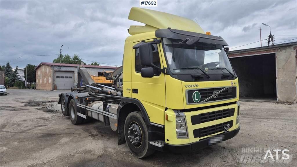 Volvo FM 440 Вантажівки з гаковим підйомом