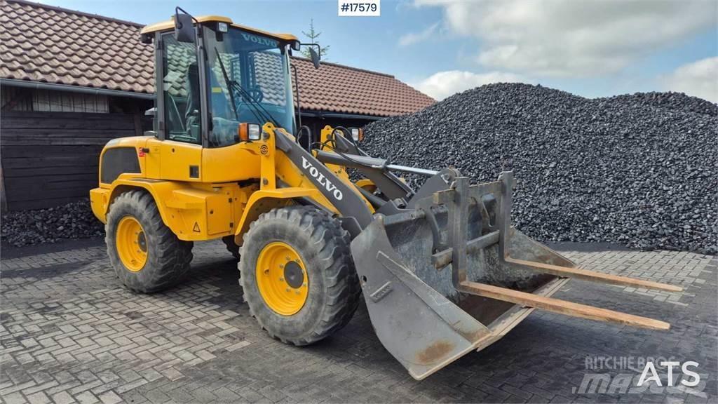 Volvo L30G Фронтальні навантажувачі