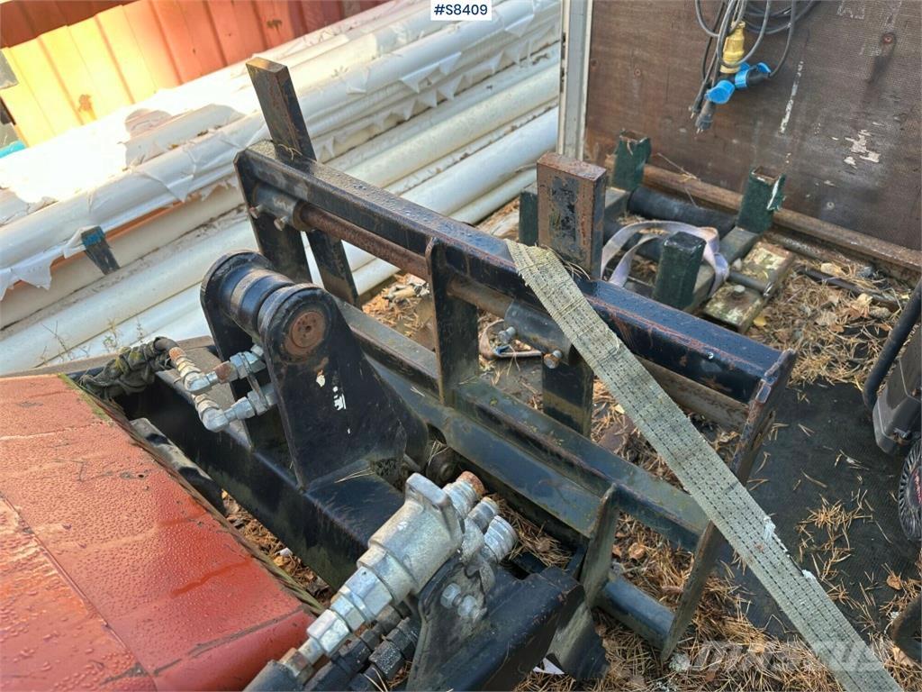 Ditch Witch SK650 Міні-навантажувачі