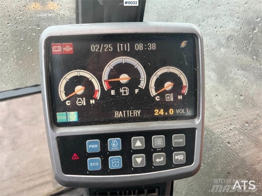 Doosan DX140LC Гусеничні екскаватори