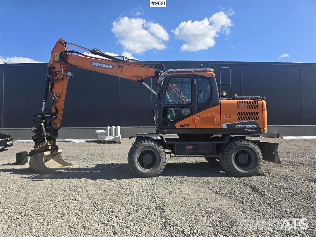 Doosan DX160W-5 Колісні екскаватори