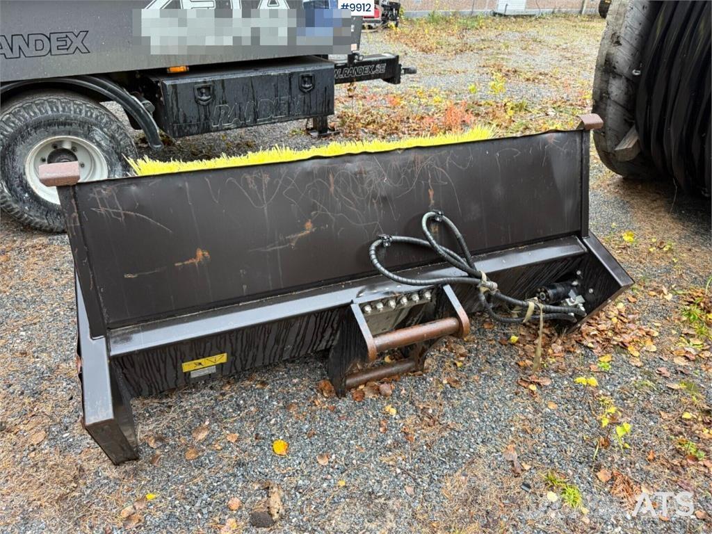 Engcon SOP-SR1800-S60 Щітки