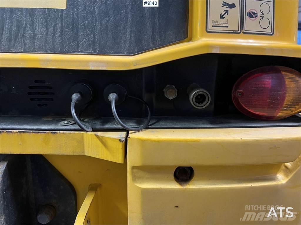 JCB 409 T4 Колісні бульдозери