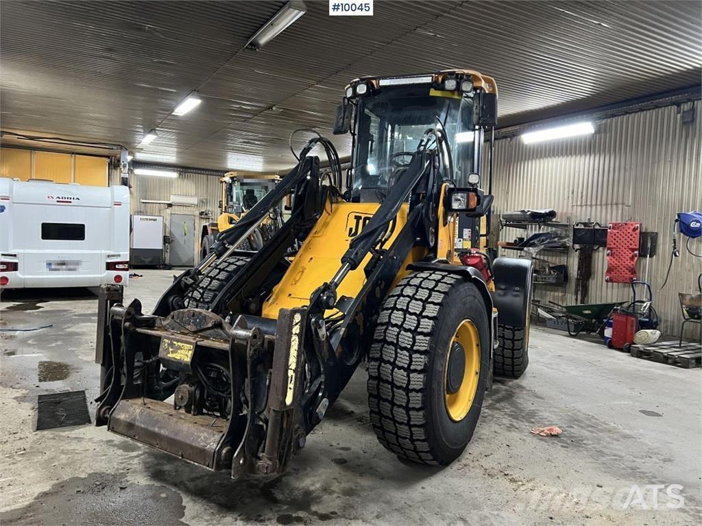 JCB 416 HT Фронтальні навантажувачі