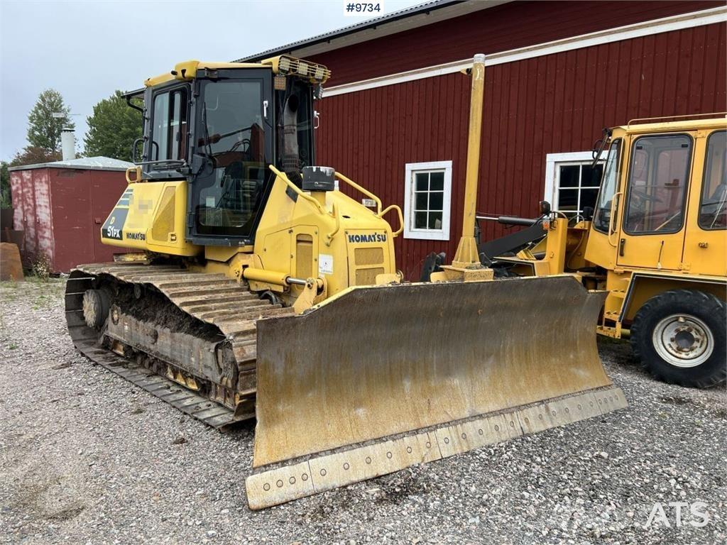 Komatsu D51PX-22 Гусеничні бульдозери