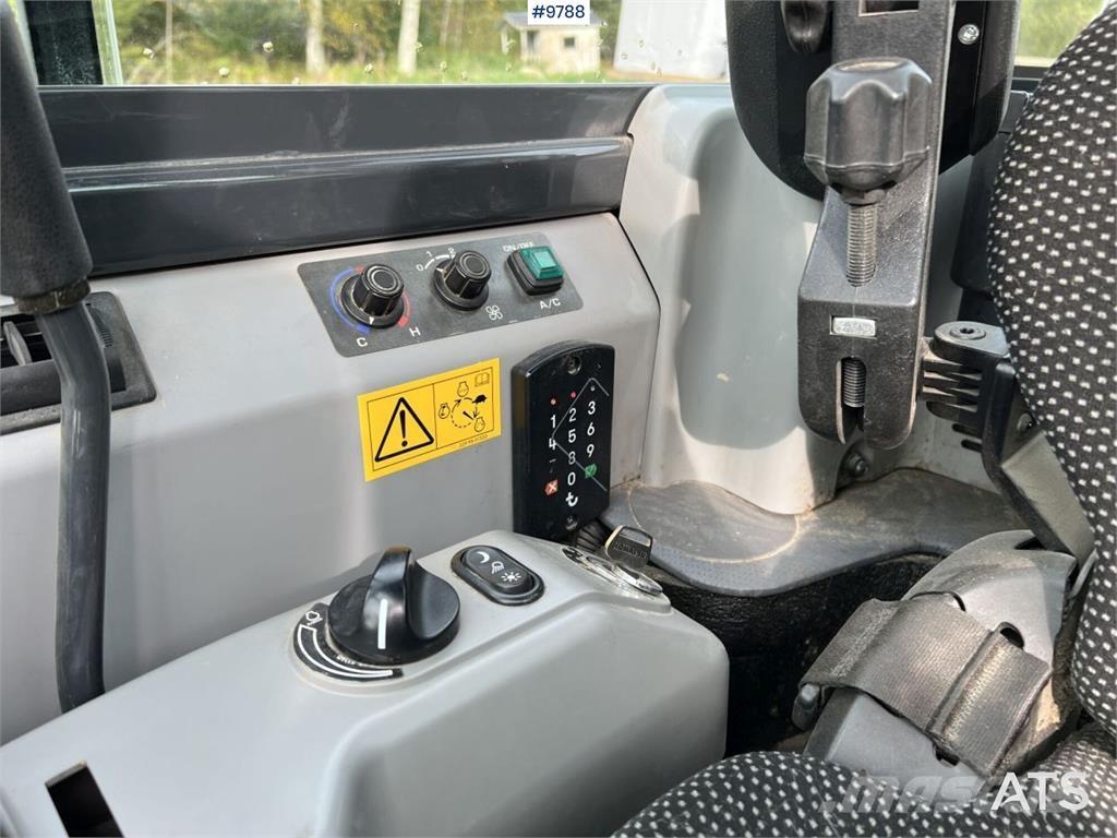 Komatsu PC55MR-5E0 Міні-екскаватори < 7т