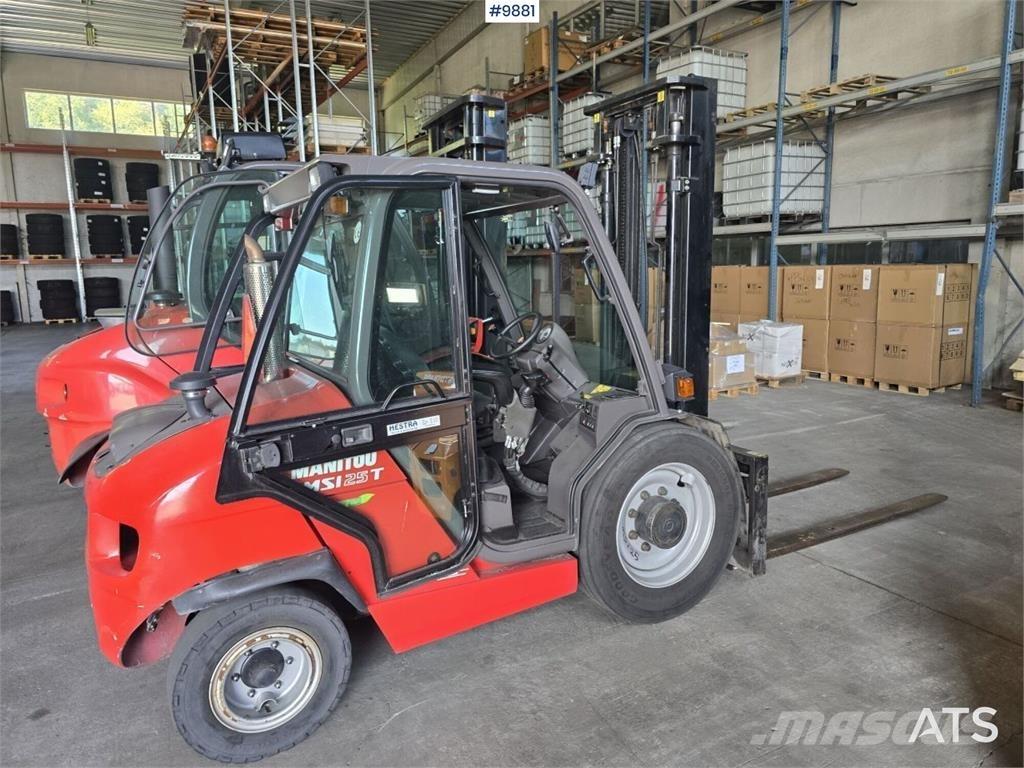 Manitou diesel truck Дизельні навантажувачі