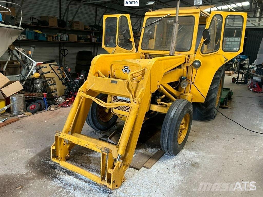 Massey Ferguson 203 Трактори