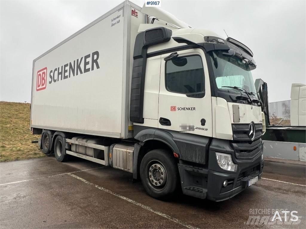 Mercedes-Benz Actros Фургони
