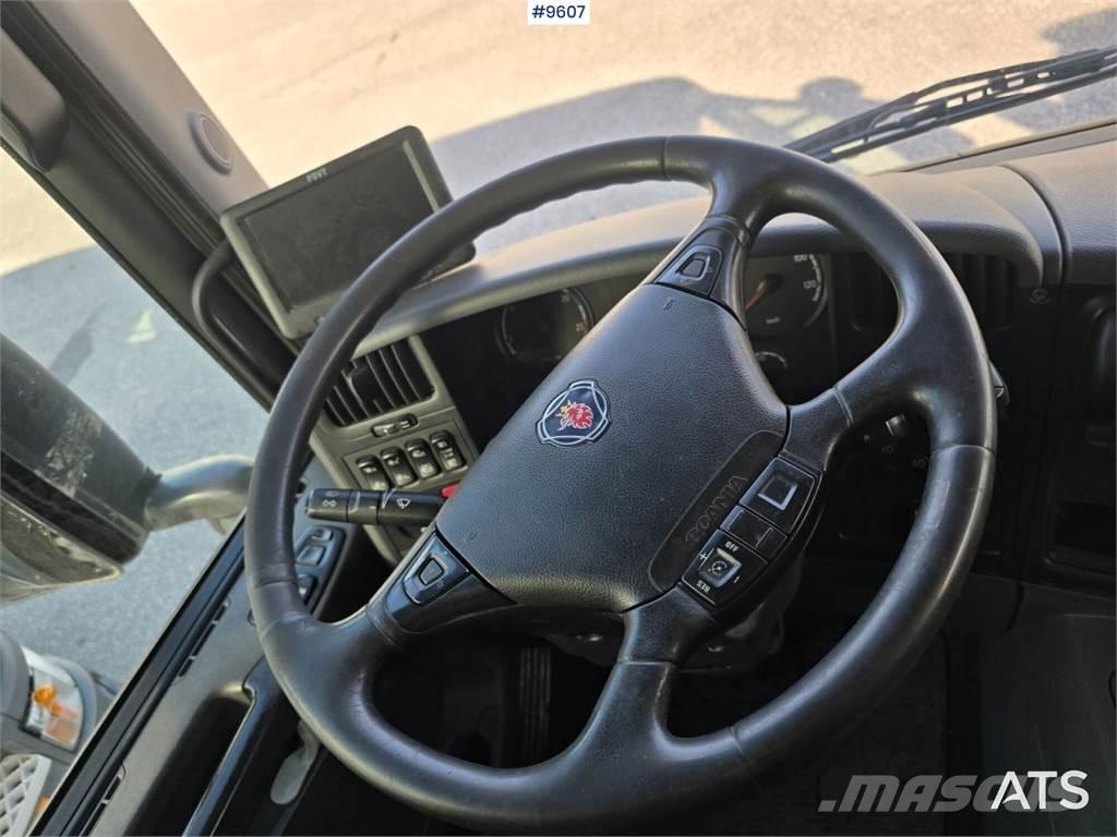 Scania P320 Skåpbil Фургони