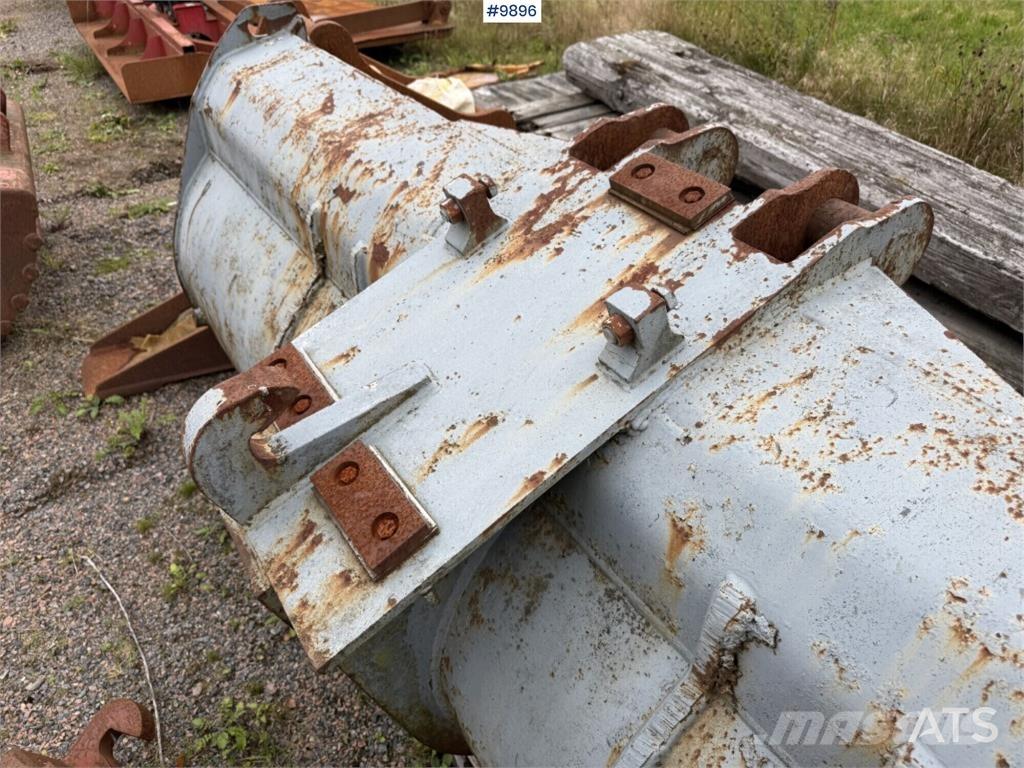 Viby Jern B20 Ковші