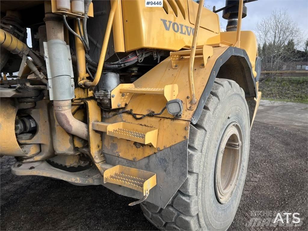 Volvo A25D Зчленовані самоскиди