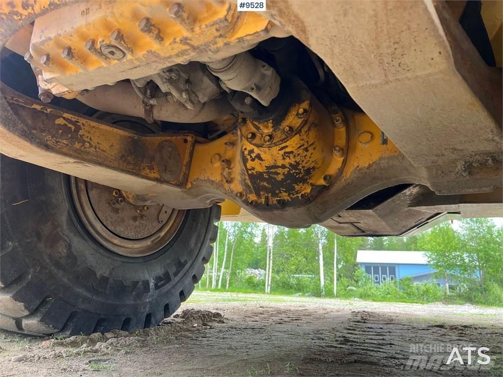 Volvo A25D Зчленовані самоскиди