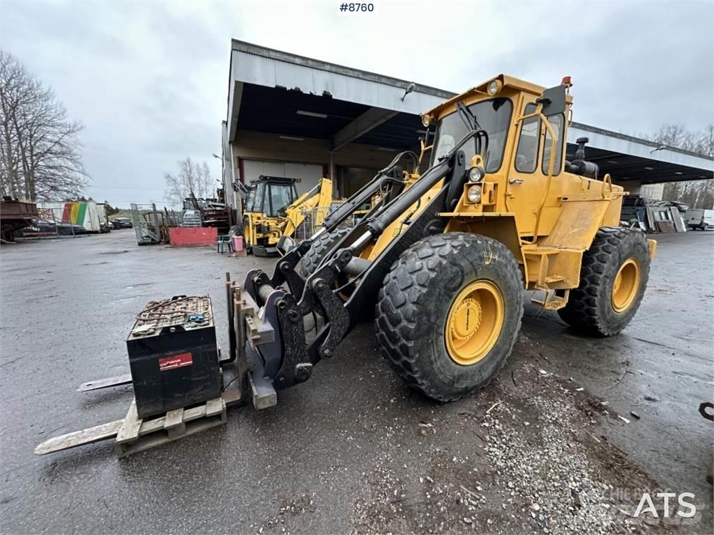 Volvo BM 4400 Колісні бульдозери