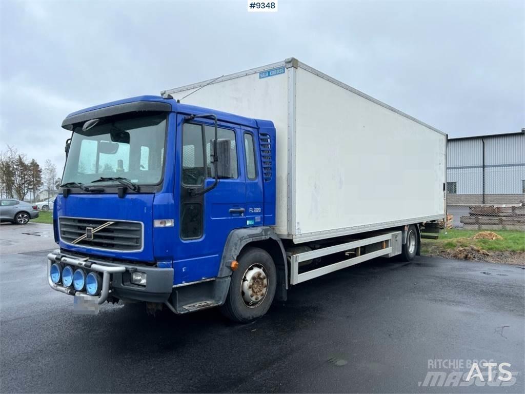 Volvo FL6 4X2 Фургони