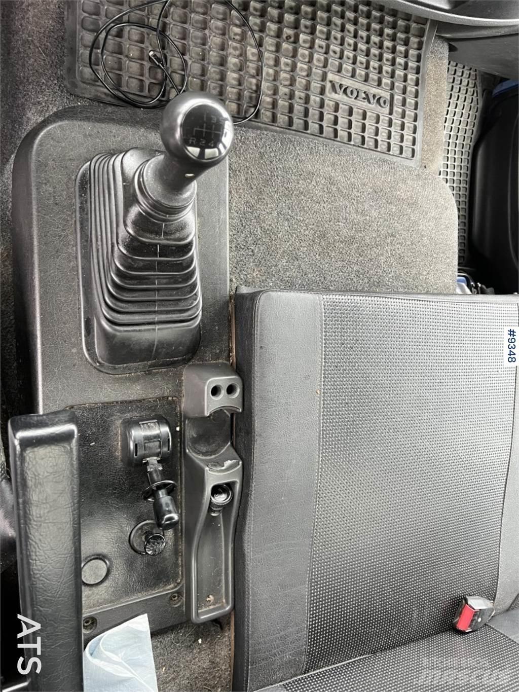 Volvo FL6 4X2 Фургони