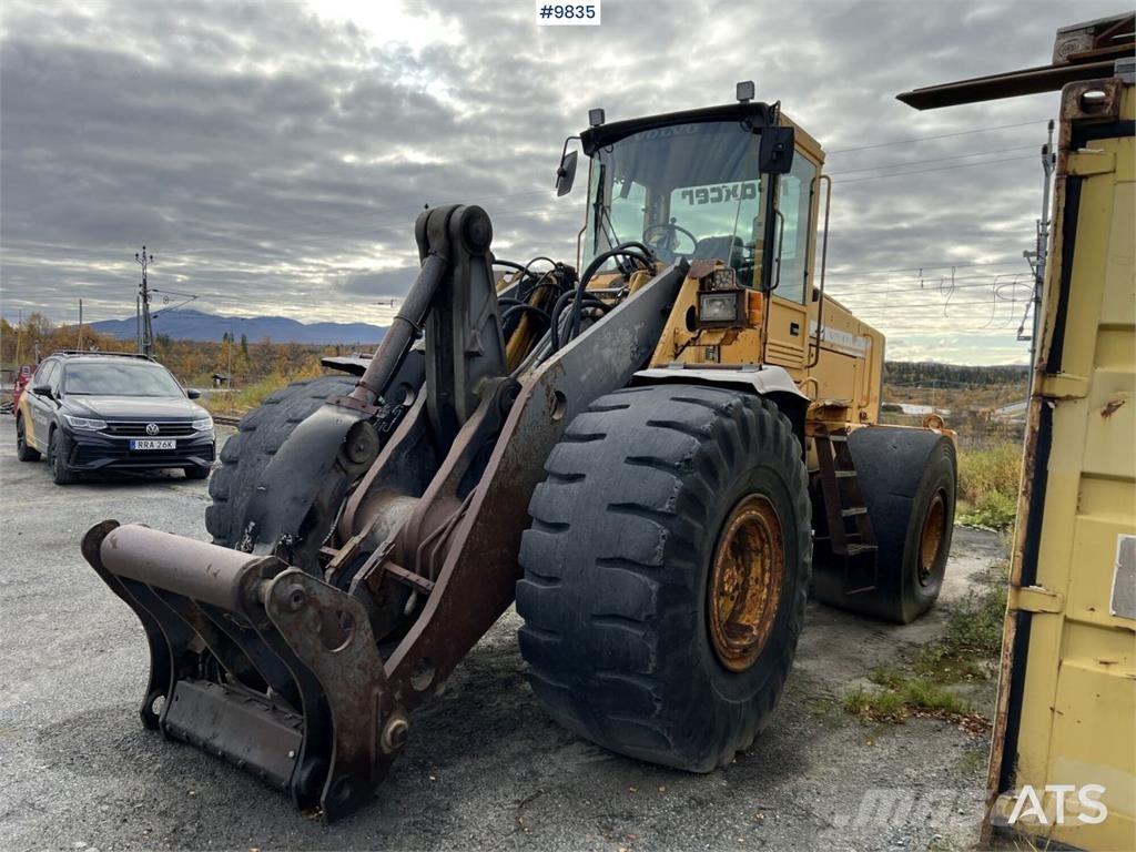 Volvo L180C Фронтальні навантажувачі
