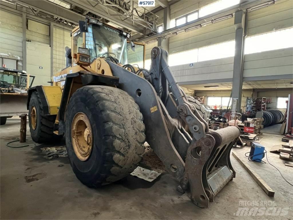Volvo L220D Фронтальні навантажувачі