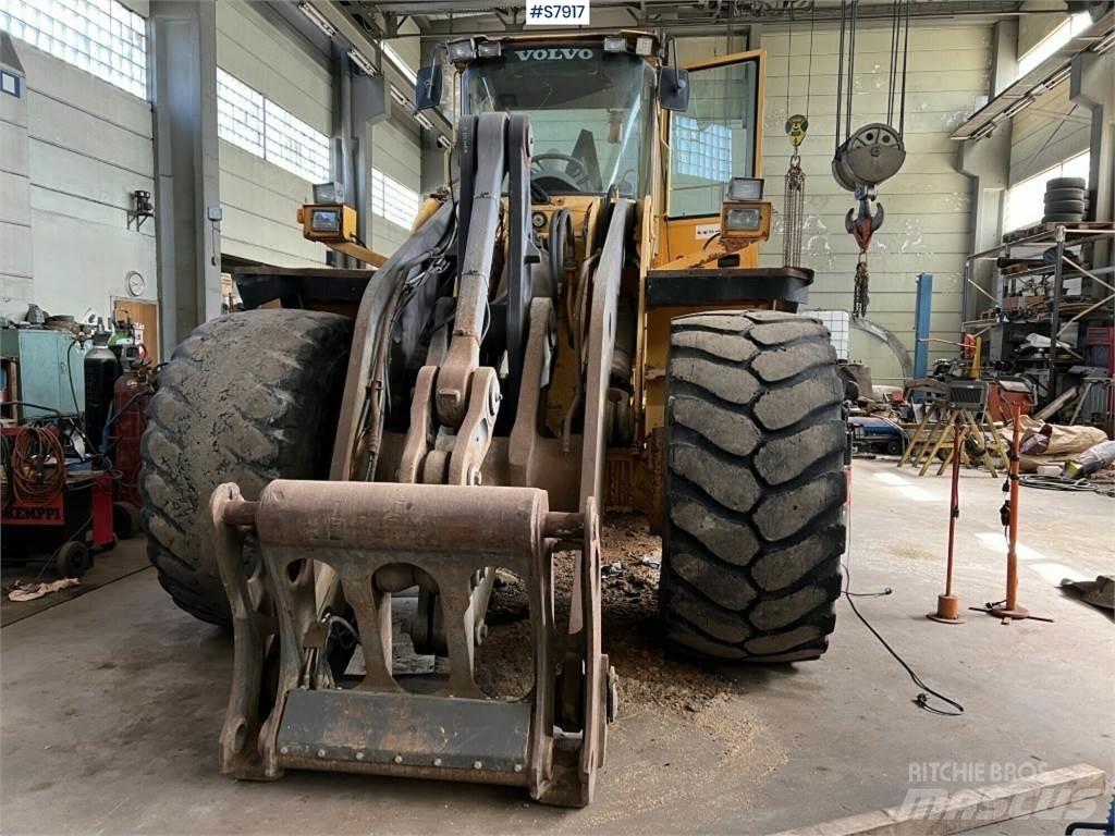 Volvo L220D Фронтальні навантажувачі