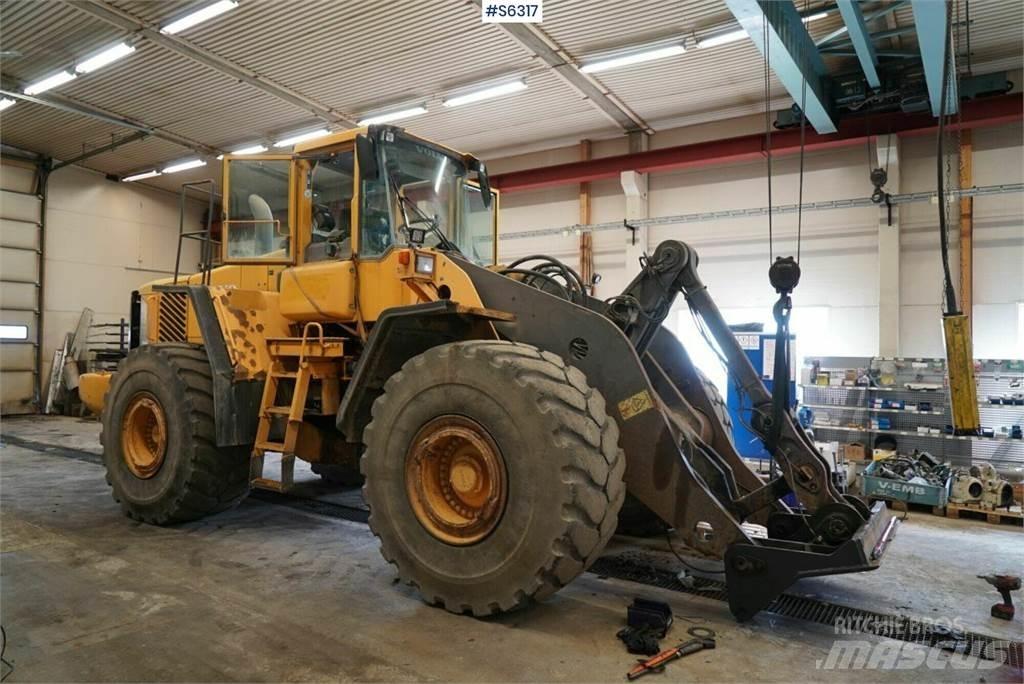 Volvo L220E Фронтальні навантажувачі