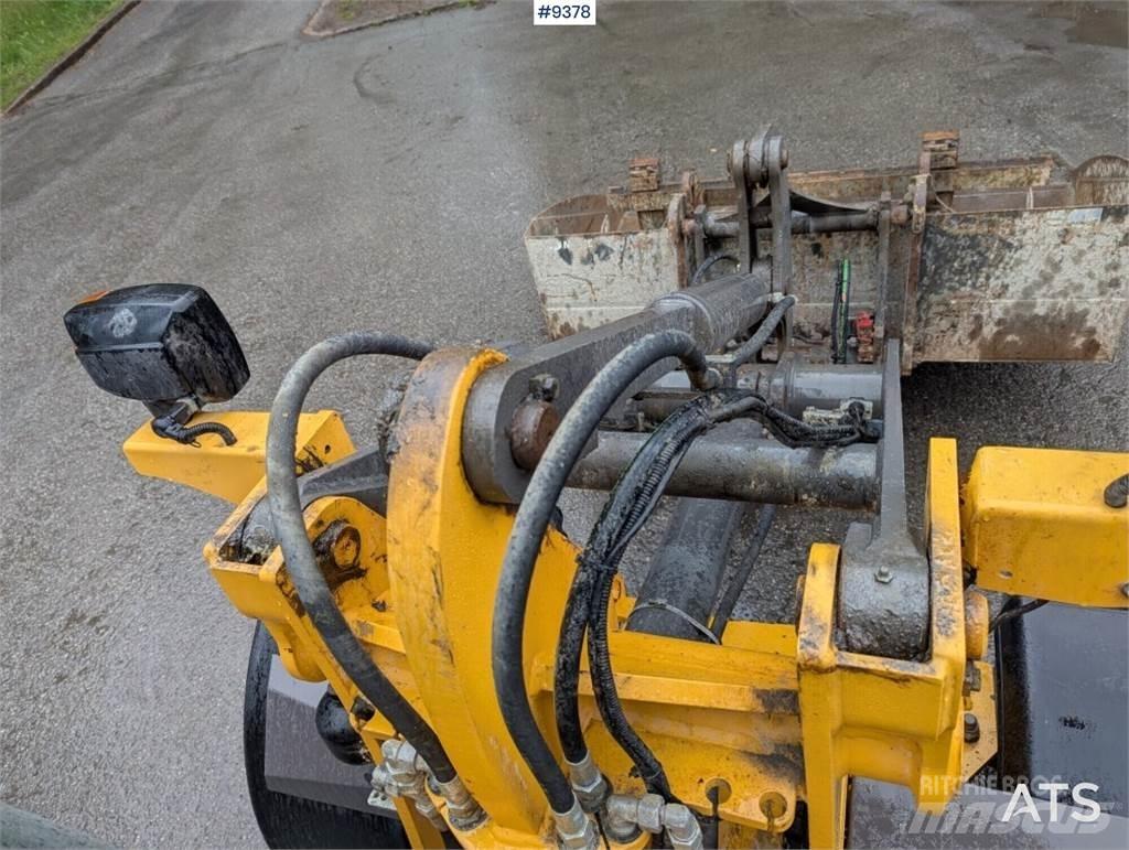 Volvo L25F Колісні бульдозери