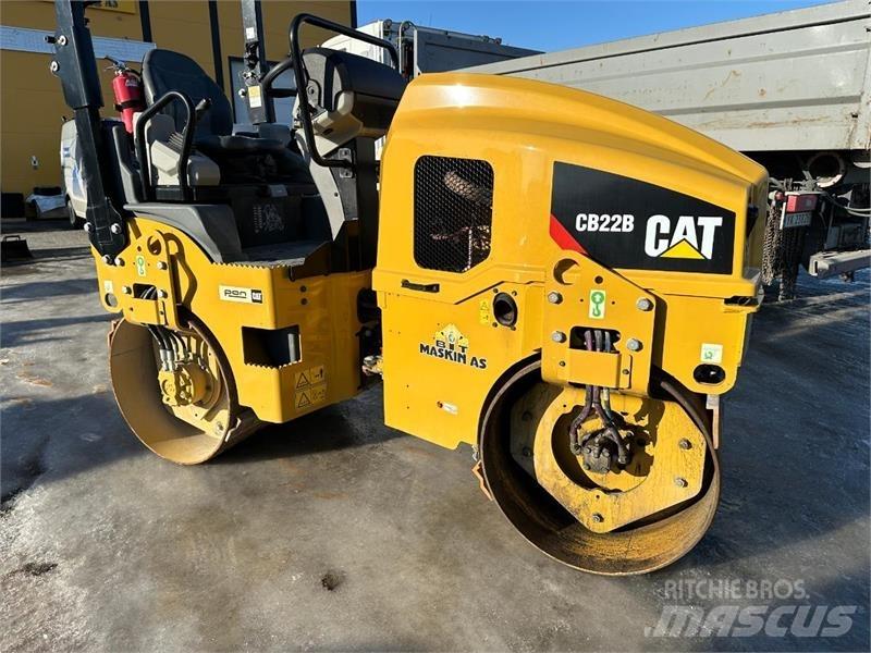 CAT cb22b Віброплити та вібротрамбовки