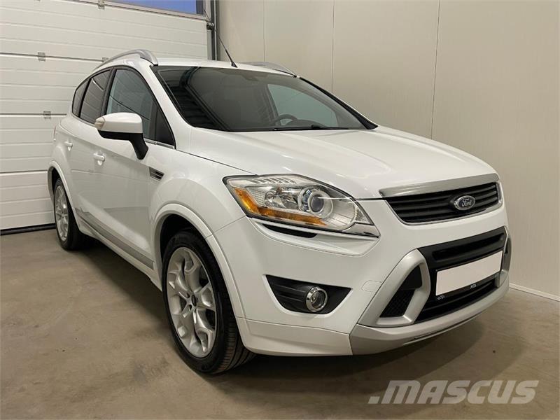 Ford Kuga Автомобілі