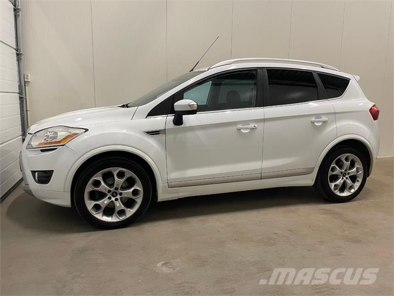 Ford Kuga Автомобілі