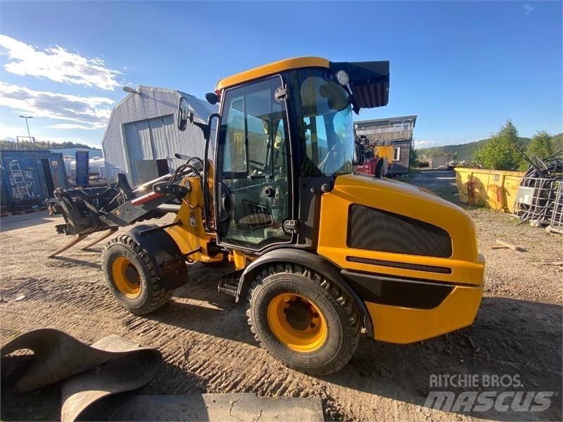JCB 407 Фронтальні навантажувачі