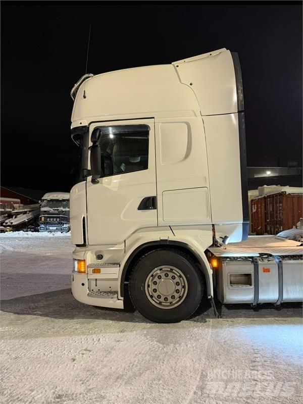 Scania R560 Тягачі