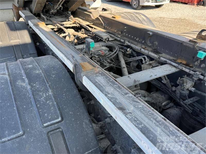 Volvo FH Вантажівки з гаковим підйомом