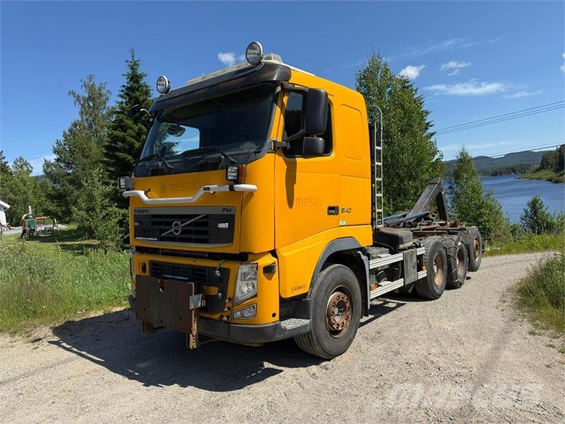 Volvo FH Вантажівки з гаковим підйомом