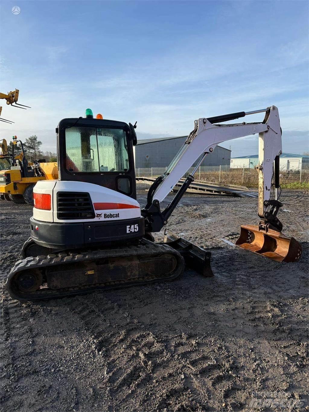 Bobcat E45 Гусеничні екскаватори