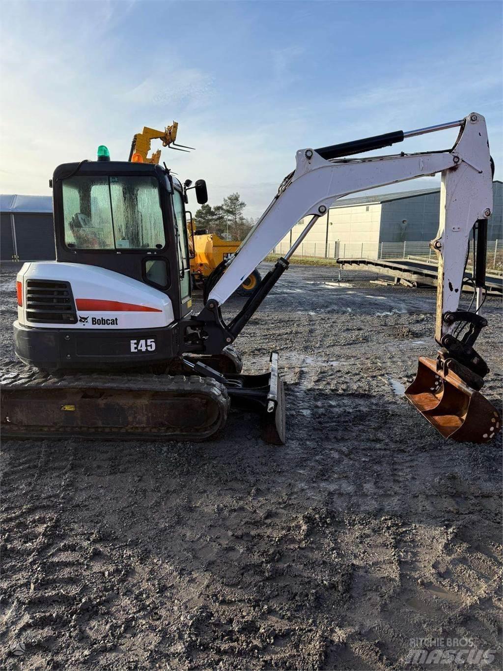 Bobcat E45 Гусеничні екскаватори