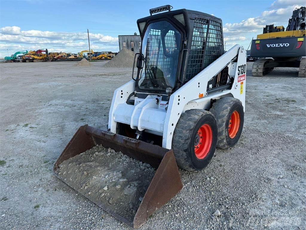 Bobcat S130 Малі навантажувачі