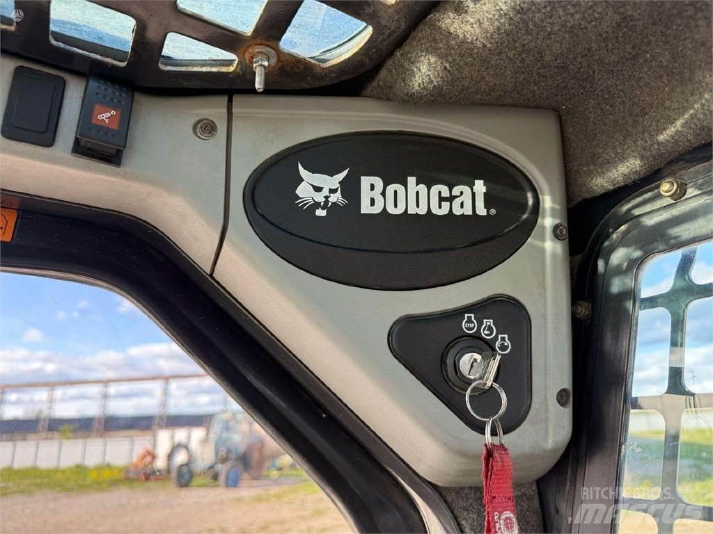 Bobcat S130 Малі навантажувачі
