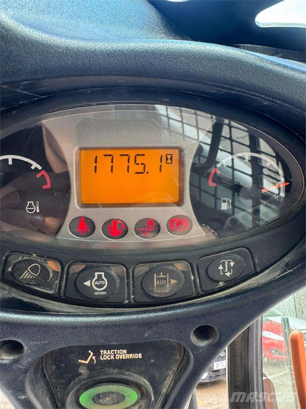 Bobcat T590 Малі навантажувачі