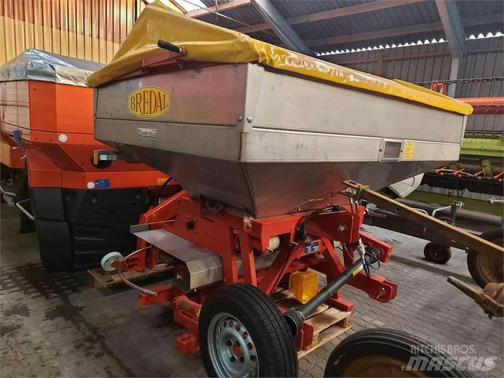 Bredal F2 2500 Розсіювач мінеральних добрив