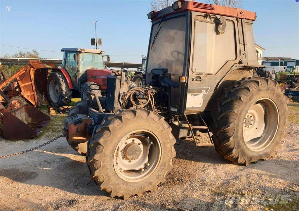 CASE 4240 Двигуни