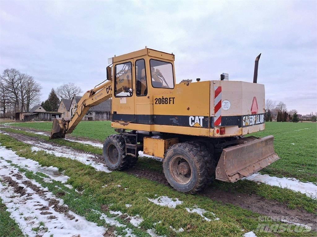 CAT 206 B FT Гусеничні екскаватори