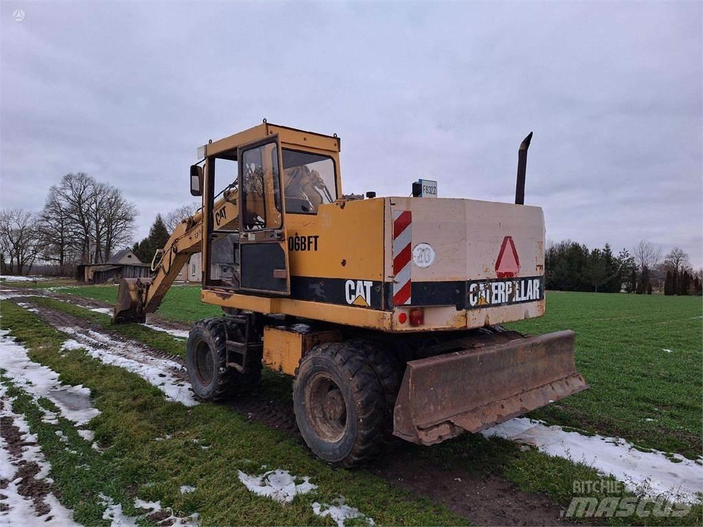CAT 206 B FT Гусеничні екскаватори