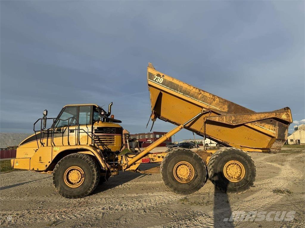 CAT 730 Зчленовані самоскиди