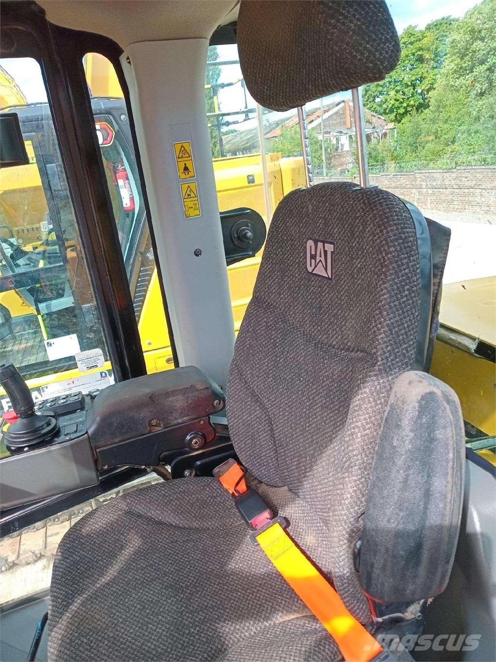 CAT CS 66 B Грунтові котки